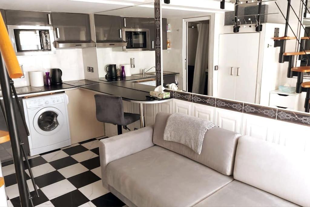Appartamento Duplex Notre-Dame De Parigi Esterno foto