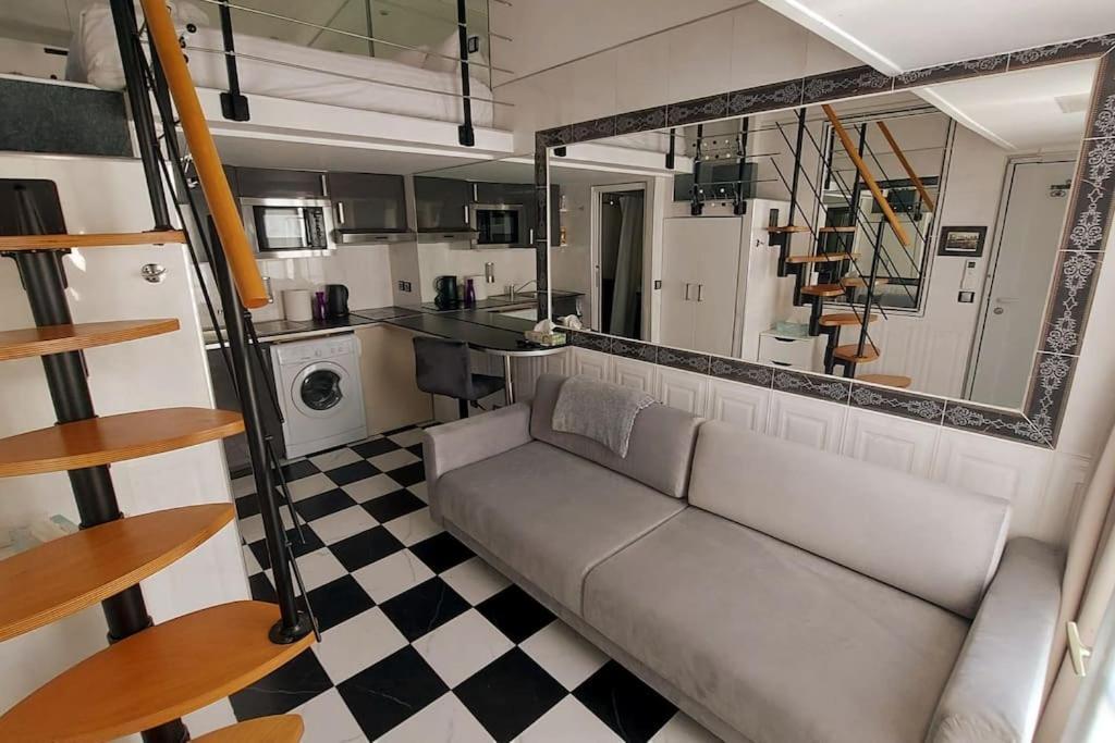 Appartamento Duplex Notre-Dame De Parigi Esterno foto